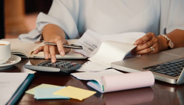 Tomadora de serviços responde por dívidas de empresa contratada