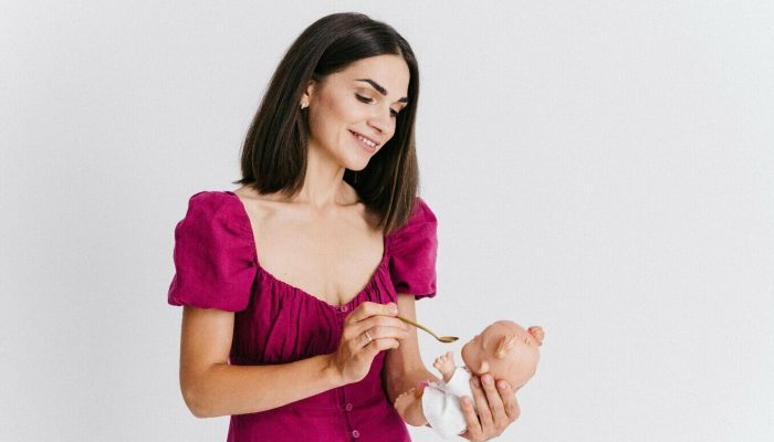 Licença maternidade para bebê reborn? Entenda os limites do direito trabalhista