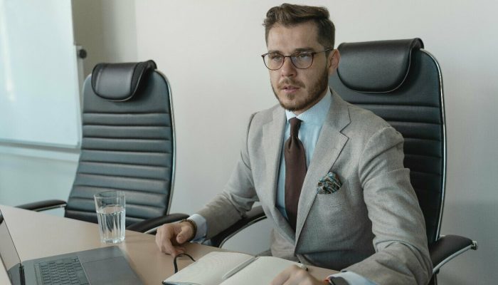 empresas e executivos sob maior rigor