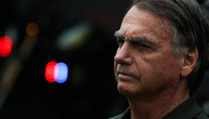 Bolsonaro fará cirurgia de emergência neste Natal: entenda o motivo
