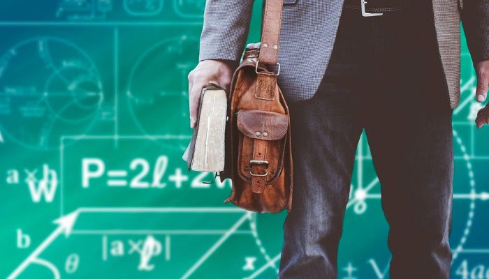 Professores do Rio denunciam escolas que não pagam salários