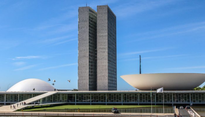 CPI do INSS mira em presidentes de bancos por consignados e pode convocar Vorcaro