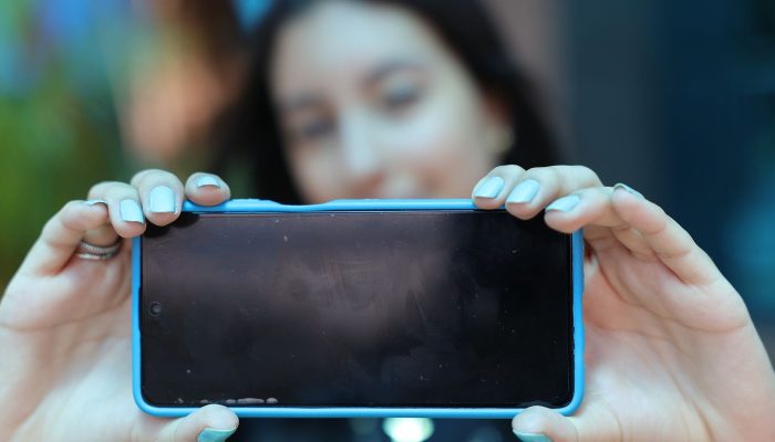 Uso de internet nas escolas por adolescentes cai de 51% para 37%