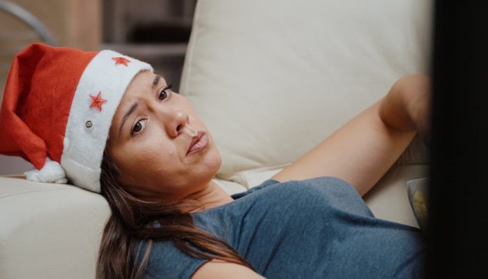 Retenção de líquido? 10 dicas para evitar estufamento e inchaço depois da ceia
