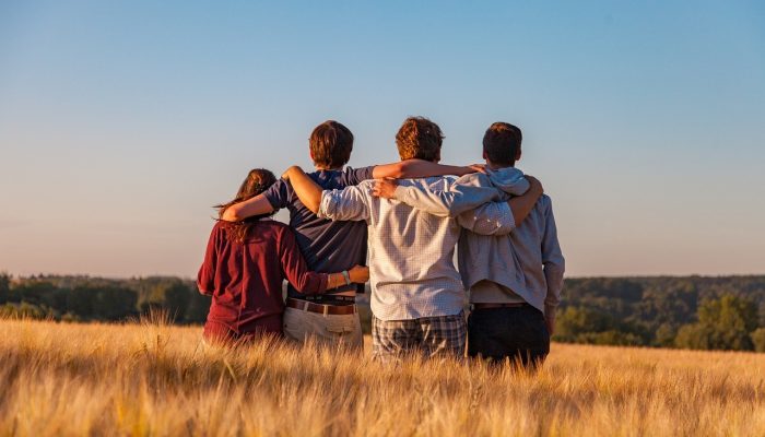 1 de 1Apoio de familiares e amigos fomentam conexões sociais fortes que podem estimular o bem-estar e o sucesso em diversas áreas da vida — Foto: Dimhou para Pixabay