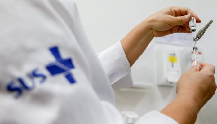 Vacinas contra a bronquiolite em bebês começam a chegar ao SUS