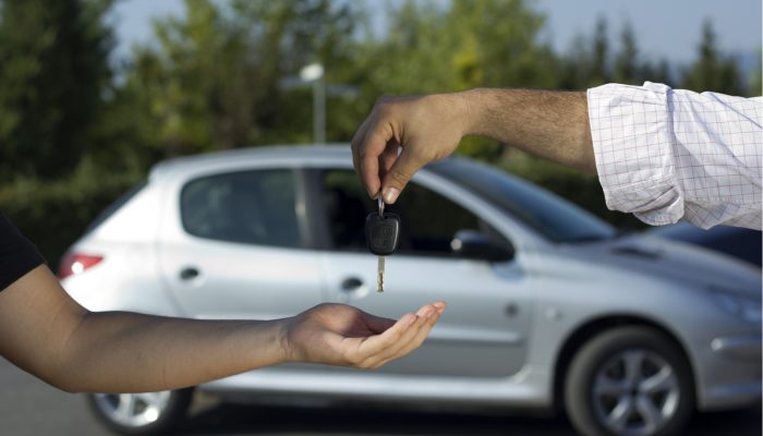 Carro zero ou seminovo completo? Veja o que vale mais a pena no mercado atual