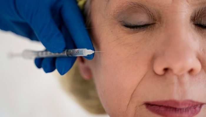 Skinbooster: entenda o que é o procedimento, resultados e possíveis complicações