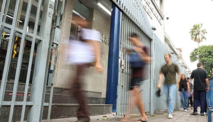 Saiba quais são as três questões anuladas no Enem 2025