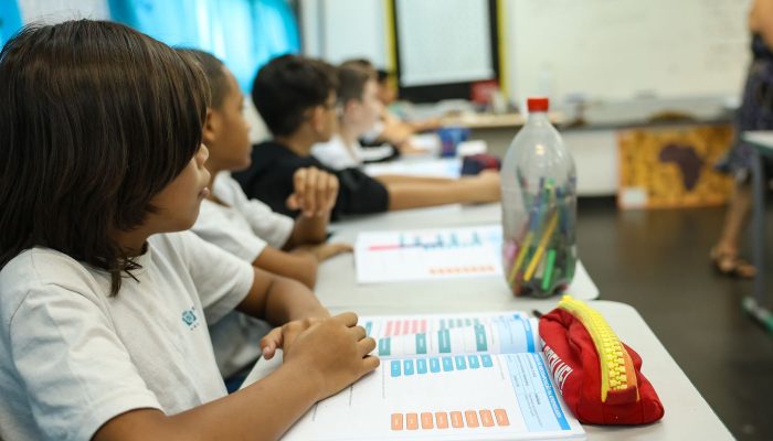País precisa dar prioridade política à alfabetização, diz especialista