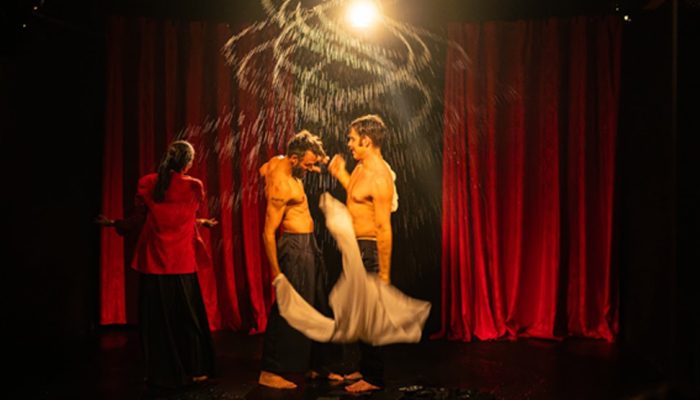 TRêS- Um espetáculo do Teatro de Apartamento