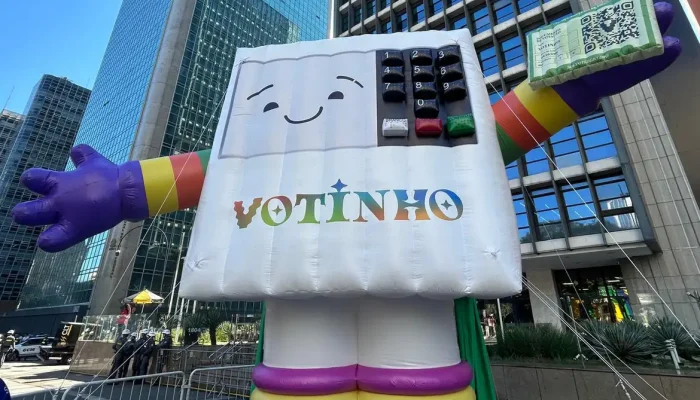 Com alerta sobre a importância do voto, Parada do Orgulho LGBT+ celebra 30 anos