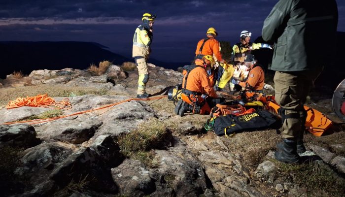 1 de 2Bombeiros atuam em resgate de menina que caiu no Cânion Fortaleza — Foto: Divulgação/ CRBM