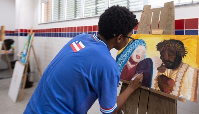 Artes e acolhimento: escola mostra modelo de ensino integral na Bahia