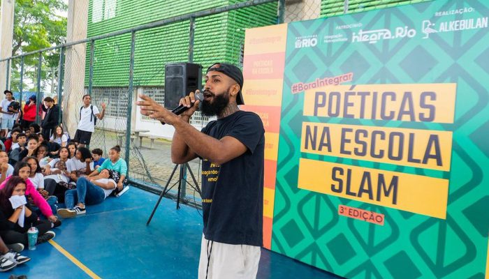 Projeto leva batalha de poesias a escolas públicas do Rio de Janeiro
